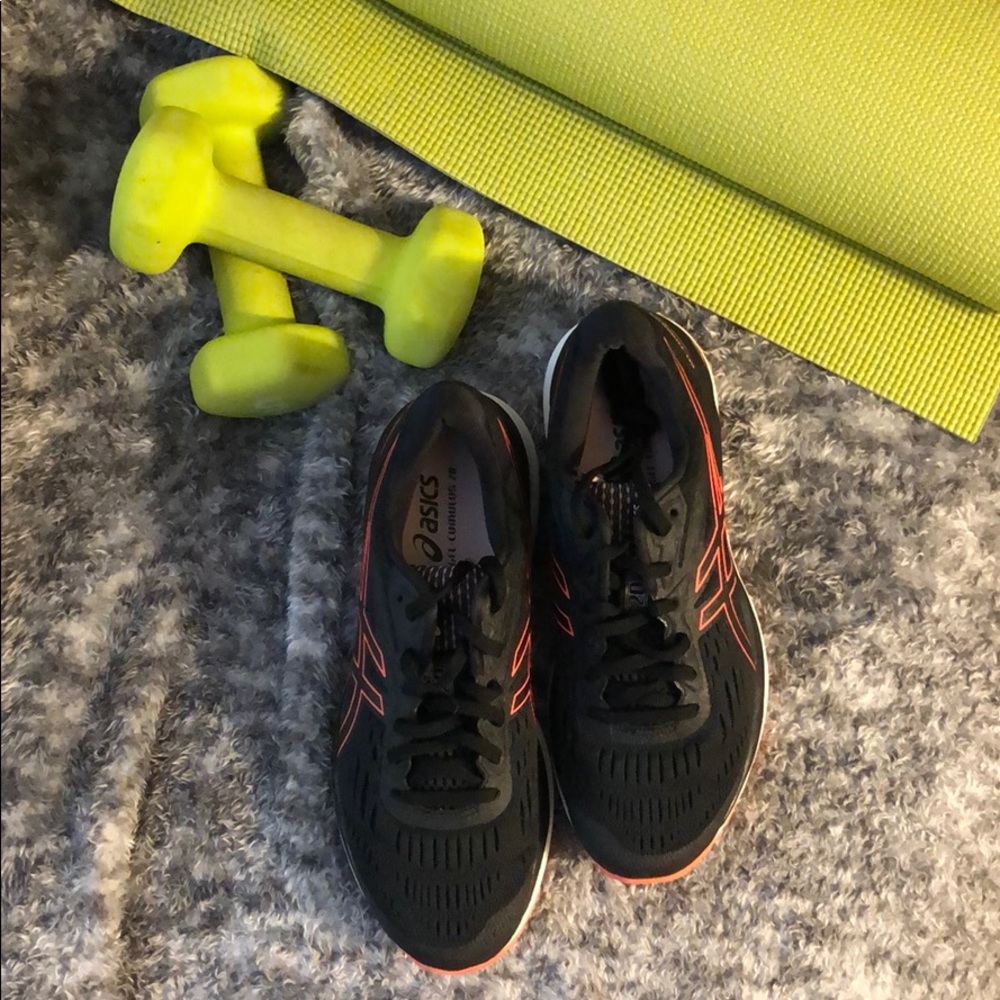 Asics gel cumulus running / walking shoe for women